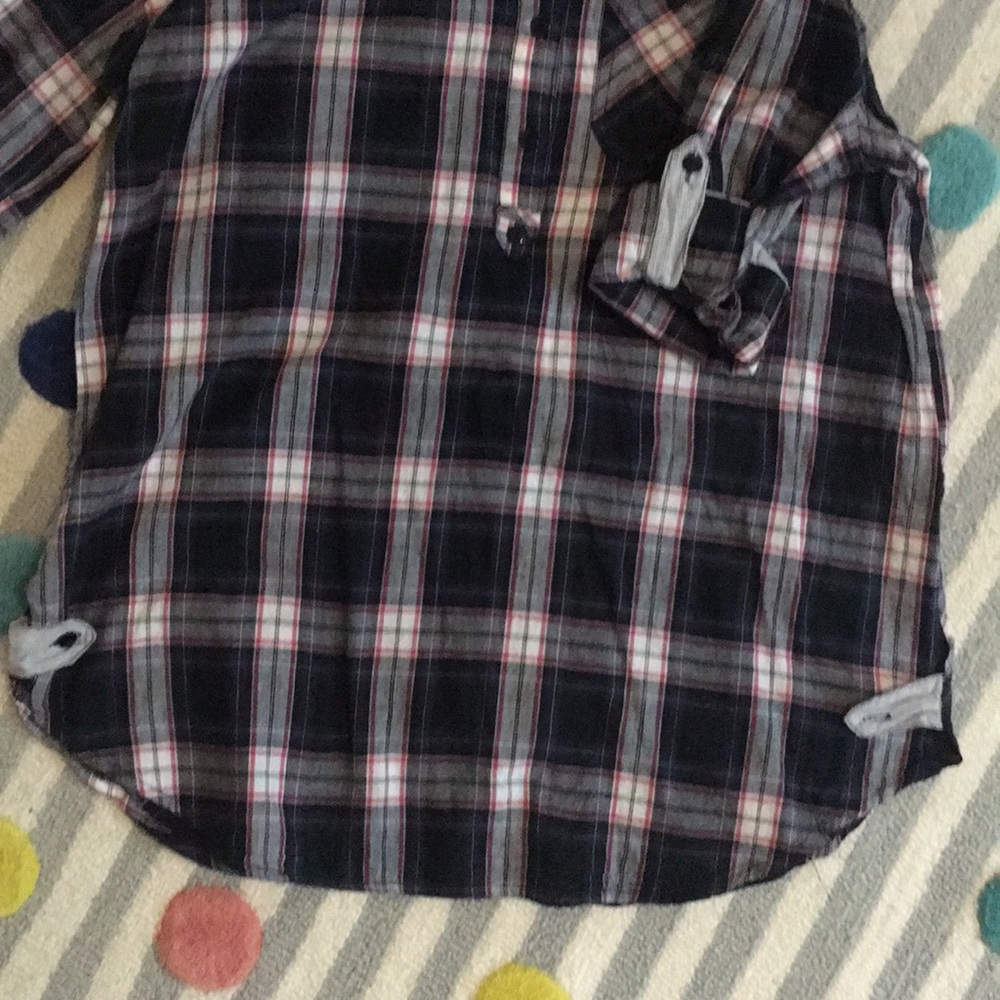 Half button up - Picture 2 of 2